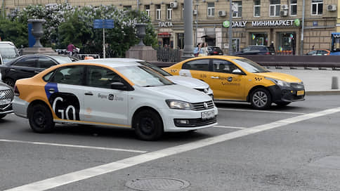 Такси поделилось пассажирами // Граждане стали чаще выбирать каршеринг