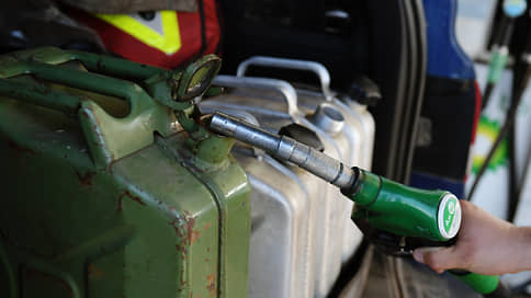 Бензин снова на высоте // Оптовые цены обновили годовые максимумы