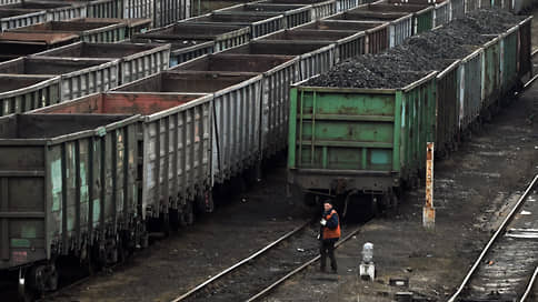 Уголь запнулся о рельсы // Экспортеры жалуются на заторы на железной дороге