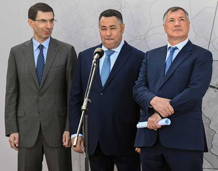 Игорь Щеголев, Игорь Руденя и Марат Хуснуллин на торжественной церемонии