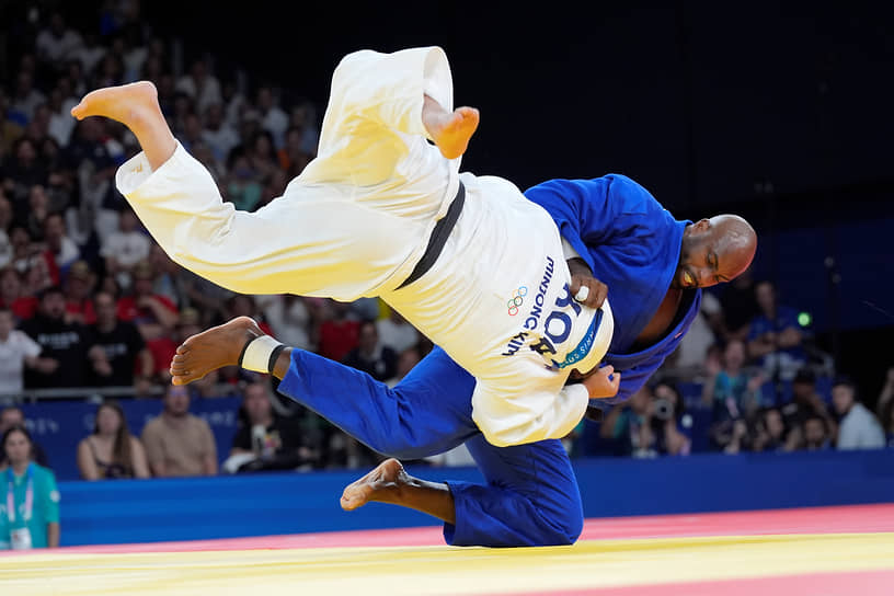 Одолев в финале «домашних» Игр южнокорейца Ким Мин Чжона (в белом кимоно), Тедди Ринер стал единственным в истории дзюдоистом, завоевавшим четыре золотые олимпийские медали
