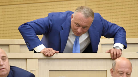 Чем известен сенатор Дмитрий Савельев