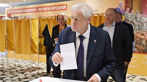 Социализму добавят патриотизма // Справедливая Россия  За правду обновила руководящий состав и идеологию