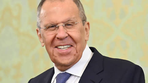 Сергей Лавров: нужна проверка чистоплотности наших украинских соседей // Как министр иностранных дел России раскрывал глаза на закулисье международной политики корреспондентам “Ъ”