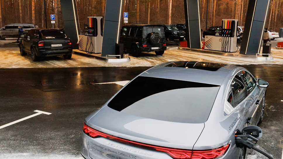 Независимые операторы заправляют рынок Нефтяные компании сокращают присутствие в рознице