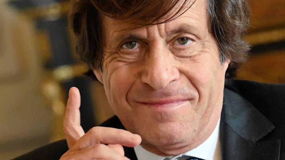 that the French president told reporters
