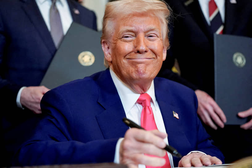 Президент США Дональд Трамп предрек «великий день для России и Украины» и поддержал российское предложение начать процесс урегулирования с переговоров в Стамбуле
