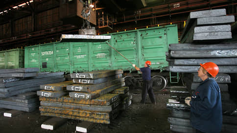 The world prices for iron ore by early May fell to seven -month minimums