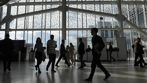 A third of youth is tuned to a quick change of work