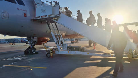 Airlines increase direct ticket sales