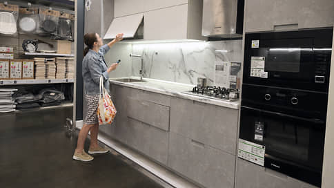 Плитку обложили кредиторы // Налоговики подали на банкротство сети товаров для ремонта Блюмарт