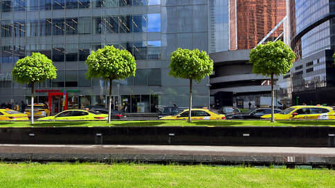 A regional taxi aggregator « X Car » is entering Moscow