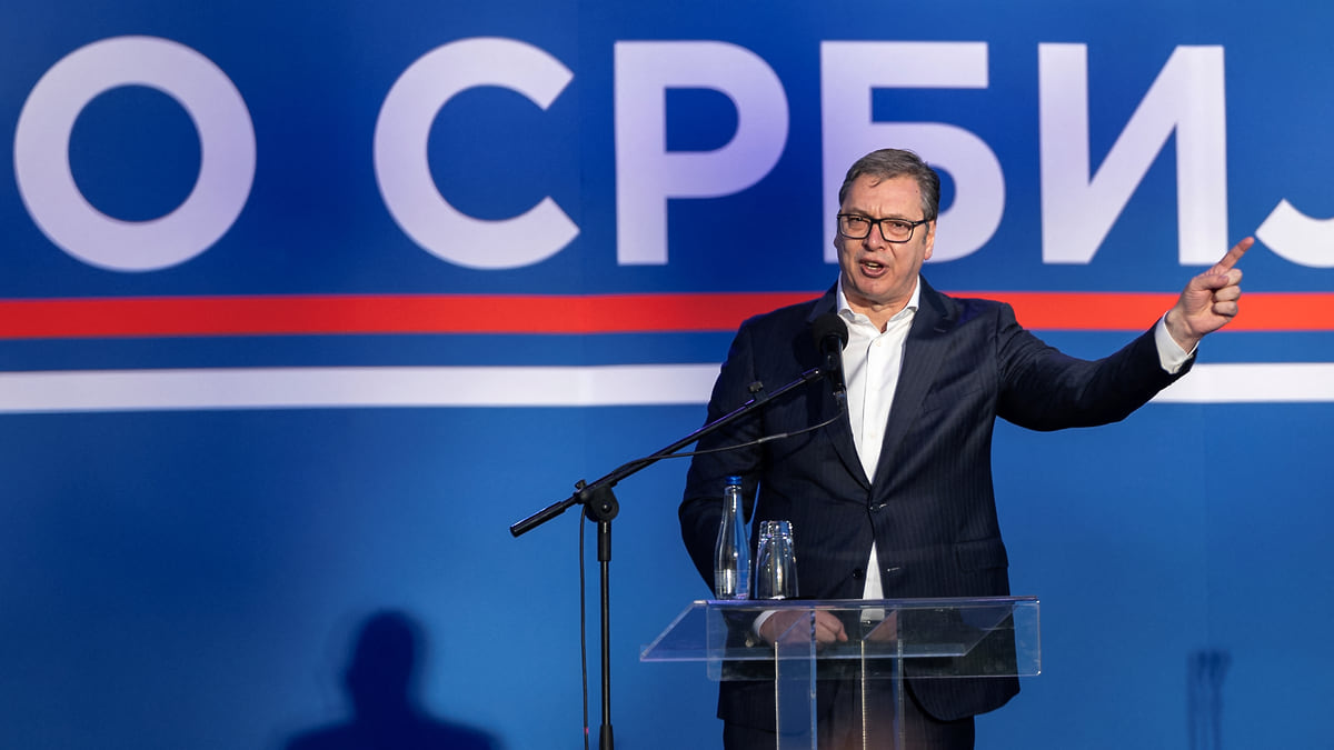 Президент Сербии перевел стрелки на посредников