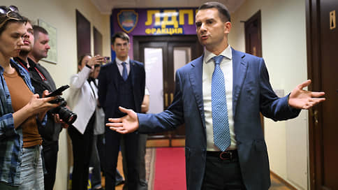 Комитетский минимум // Заменить Ярослава Нилова на его думском посту некем и незачем, считают депутаты и эксперты