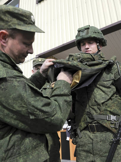30 тыс. бронежилетов, поставленных военным, оказались опасными для их жизни и здоровья
