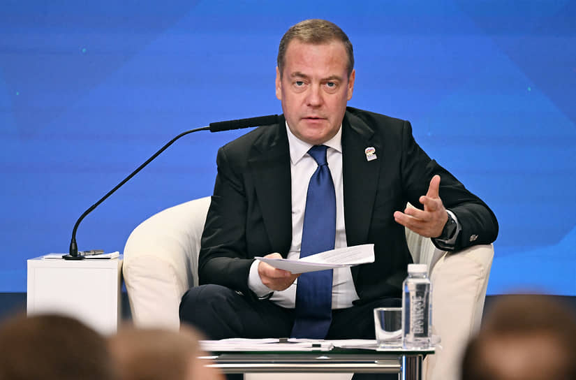 Председатель «Единой России» Дмитрий Медведев