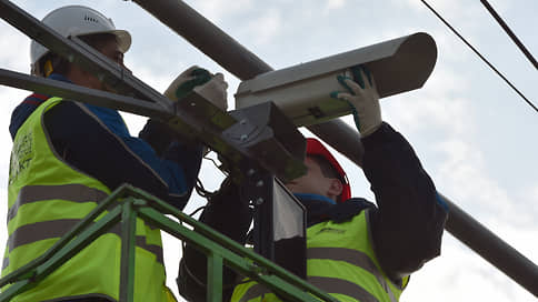 Штрафы притормозили водителей // В России снизилось количество нарушений ПДД