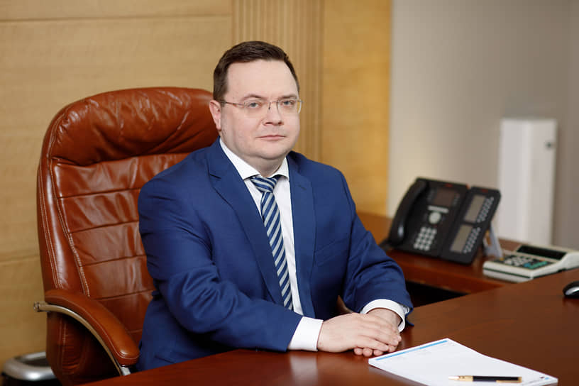 Антон Карпов