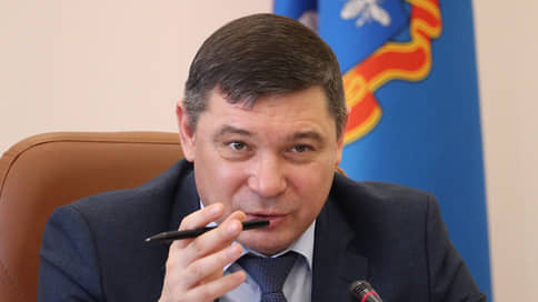 Один без всех // Губернаторы собрали на выборы намного больше средств, чем все их соперники, вместе взятые