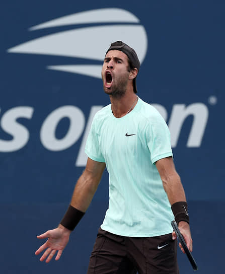 Поражение Карена Хачанова в 1/32 финала US Open усложнило положение россиянина в борьбе за попадание на итоговый турнир АТР