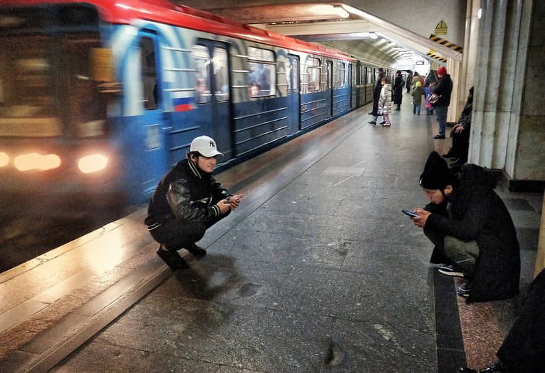 Работающие в Москве и Подмосковье мигранты будут сообщать полиции, что находятся в Шереметьево