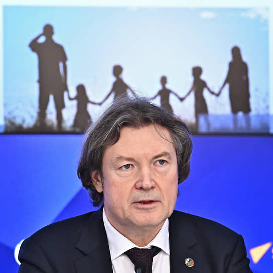 Генеральный директор АНО «Институт научно-общественной экспертизы», член Совета Общественной палаты России Сергей Рыбальченко на презентации доклада Комиссии ОП РФ по демографии, защите семьи, детей и традиционных семейных ценностей «Демография 2030. Как обеспечить устойчивый рост населения РФ» в МИА «Россия сегодня», 18 декабря 2023 года