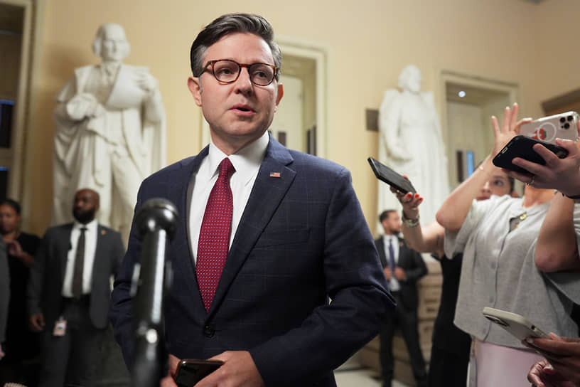 Спикер Палаты представителей США Майк Джонсон предупредил, что Конгресс не будет принимать новый пакет санкций против России без согласования с президентом