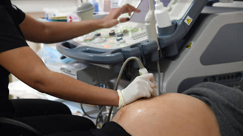 Отказ от абортов проверят на здравый смысл // Минздрав просят оценить региональные меры по сдерживанию прерывания беременности