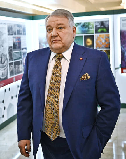 Михаил Ковальчук 