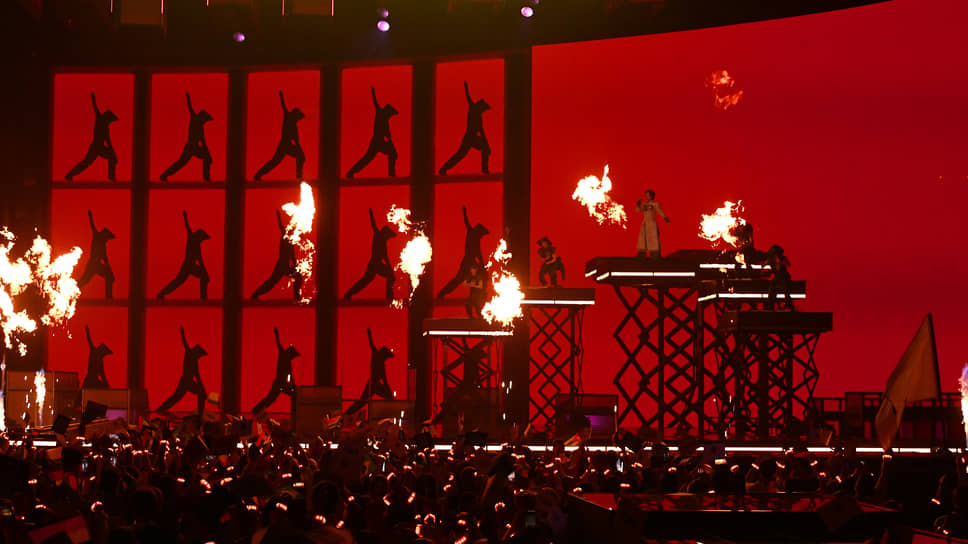 Участник конкурса от Таджикистана певец Фаррух Хасанов