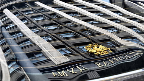 Избиркомы займутся просрочкой // Незаконно снятым кандидатам разрешат вернуться на выборы даже после окончания регистрации