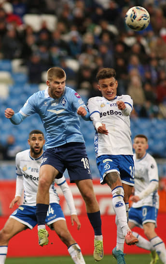 Матч между московским «Динамо» и «Крыльями Советов»