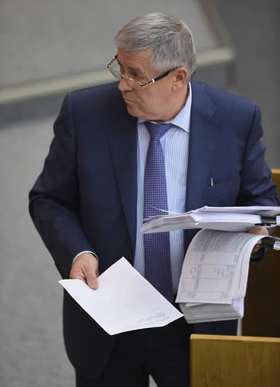 Бывший прокурор Эрнест Валеев убедил депутатов, что кадровые проблемы в МВД можно хотя бы отчасти решить отменой стажировки для полицейских-новобранцев