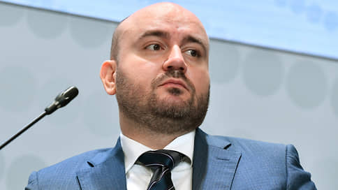 Депутатов подвела посещаемость // Самарский губернатор пригрозил распустить парламент из-за прогульщиков