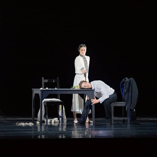 В балете «Кроткая» пантомимная сцена с пистолетом отнюдь не самая напряженная