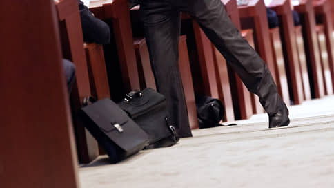 Голоса отделяют от коррупции // Конституционный суд разберется в двойственном подходе к депутатскому конфликту интересов