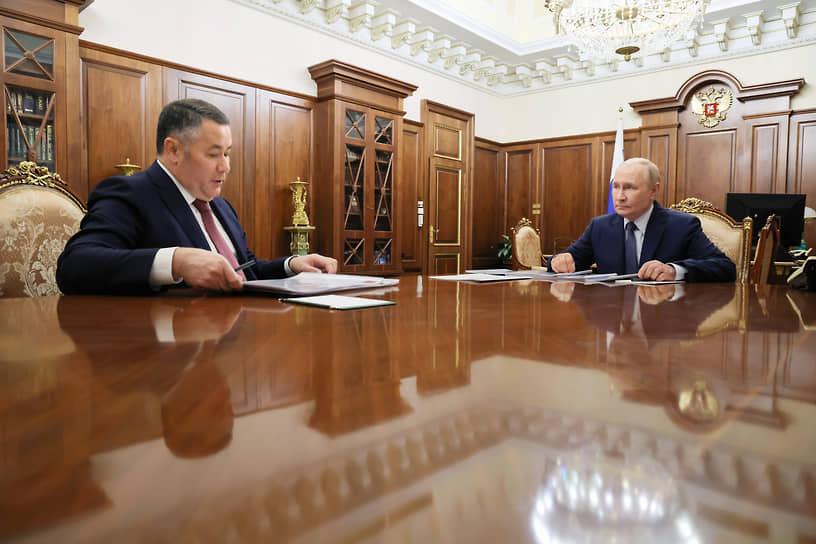 Президент России Владимир Путин (справа) и губернатор Тверской области Игорь Руденя