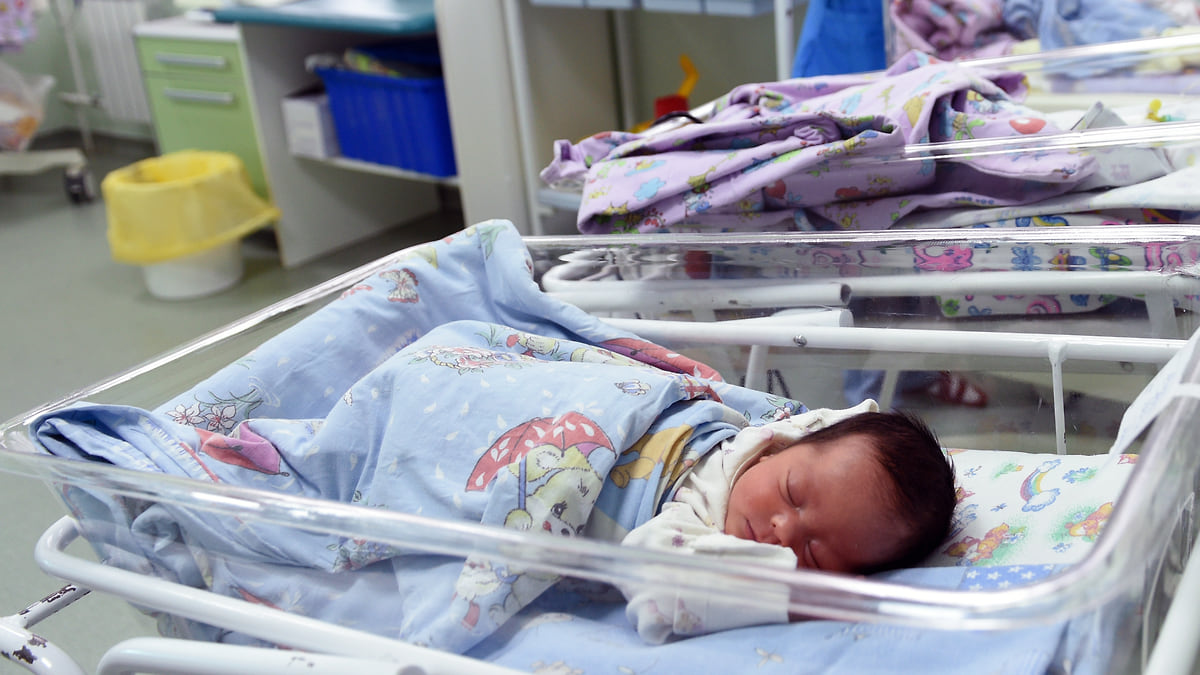 Суррогатных детей проверят на конституционность