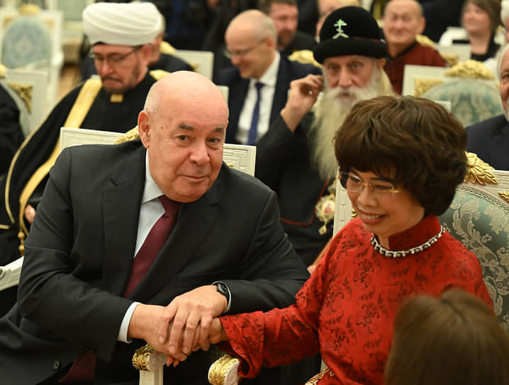 Михаил Швыдкой не оставлял заботой председателя стратегического совета корпорации THGroup Хыонг Тхай