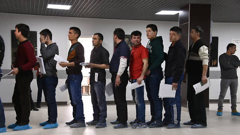 Мигрантам объявлено построение // МВД выступает за переход к реестровой модели и организованному въезду в РФ для работы