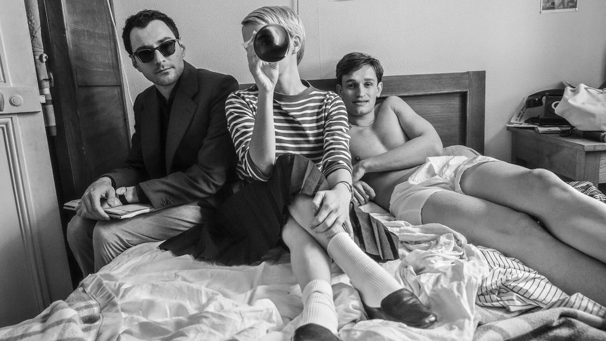 Изображая простака