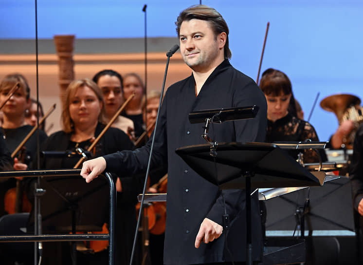 Главный дирижер симфонического оркестра Пермского театра оперы и балета Владимир Ткаченко 