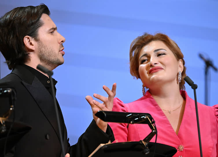 Зарина Абаева (Недда) и Евгений Бовыкин (Сильвио) составили в пермских «Паяцах» по-настоящему звучный дуэт