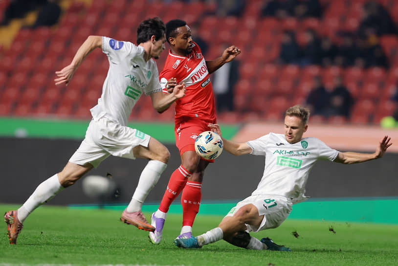 Момент матча между «Спартаком» и «Ахматом»