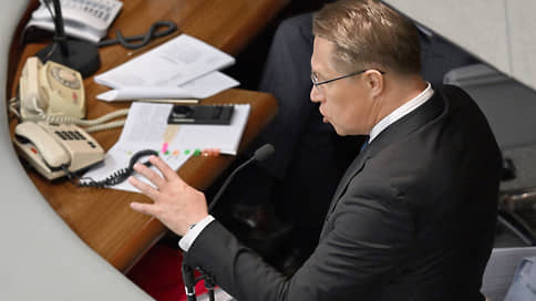 На учебу как на отработку // Госдума приняла закон о наставничестве и целевом обучении студентов-медиков