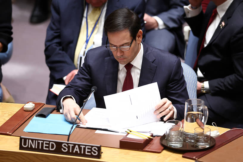 Госсекретарь США Марко Рубио признал, что российское предложение о продлении ДСНВ сейчас рассматривается. И делается это вне контекста украинского конфликта