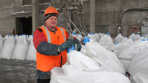 Цемент заливает прилавки // Цемрос запустит собственные розничные магазины