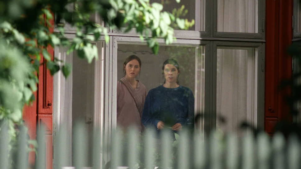 Кадр из фильма  «Сентиментальная ценность» (2025) режиссера
Йоакима Триера