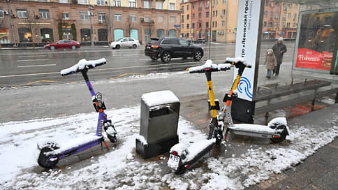 Электросамокаты не выезжают из парламента // Федеральные и местные власти не могут определиться с будущим СИМов