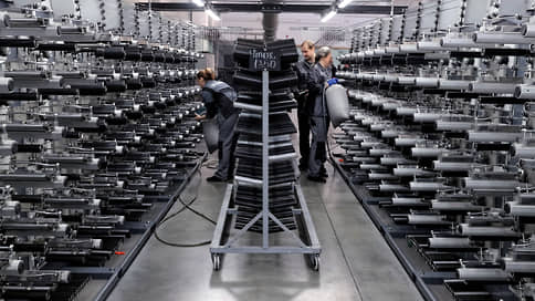 Деньгам подобрали мешки // Связанная с Романом Троценко компания вышла на рынок полипропиленовой упаковки